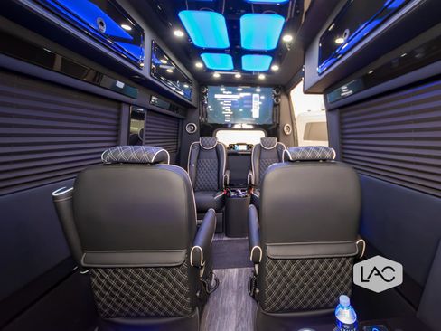 Used 2025 Mercedes-Benz Sprinter 3500 image 14