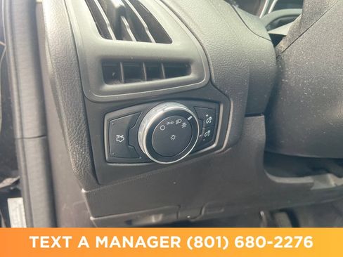 Used 2014 Ford Focus SE FWD image 27