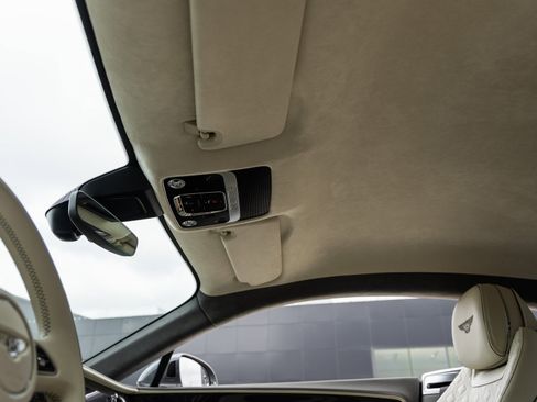 Used 2022 Bentley Continental GT image 25