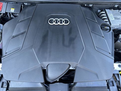 Used 2021 Audi Q8 Premium Plus w/ Premium Plus Package image 15