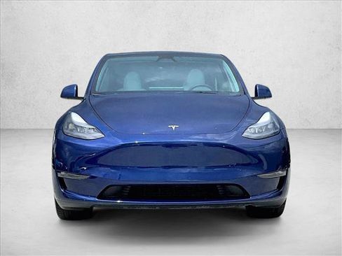 Used 2024 Tesla Model Y Long Range AWD/4WD image 3