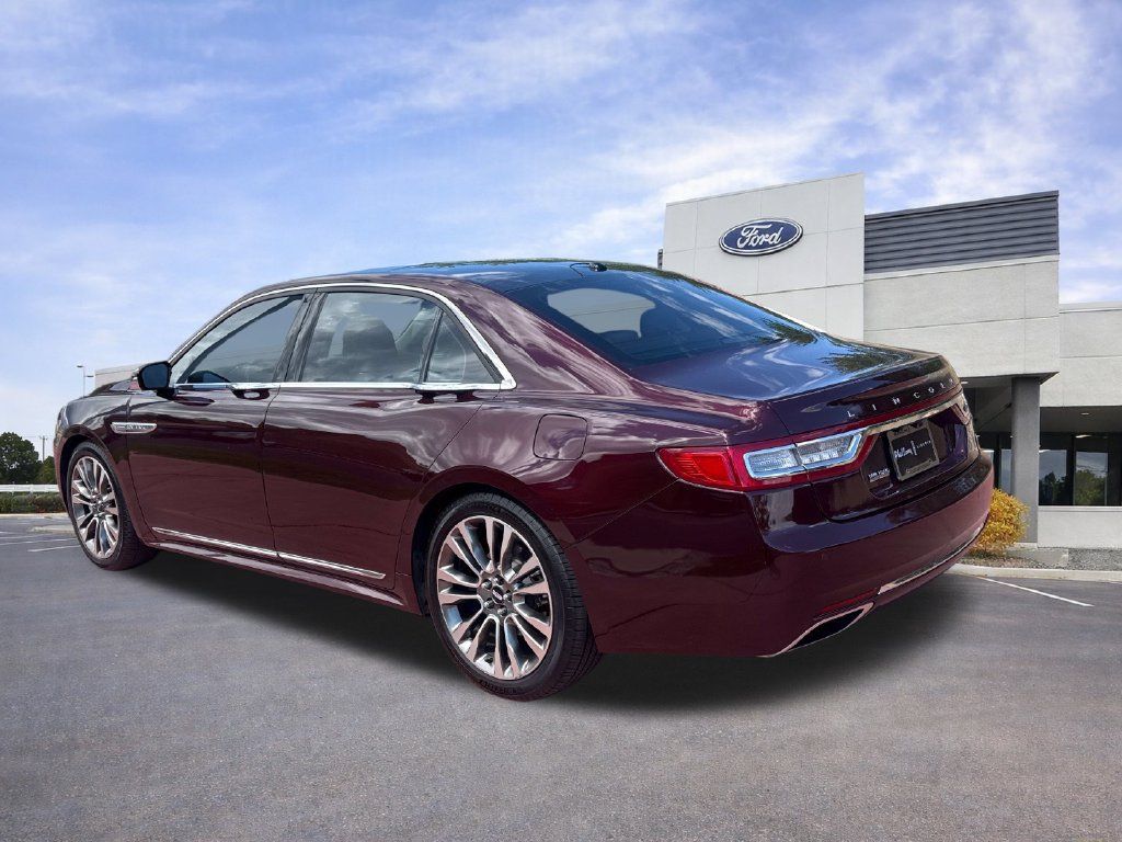 Used 2017 Lincoln Continental Select w/ Climate Package AWD/4WD image 5