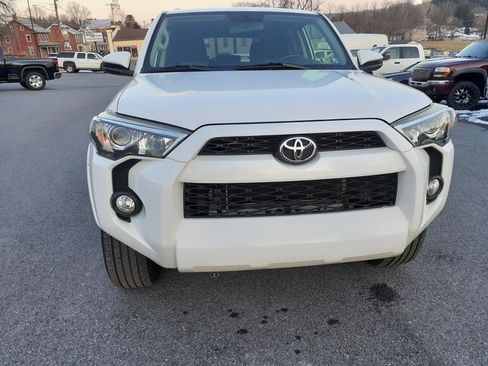 Used 2016 Toyota 4Runner SR5 image 2