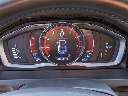 Used 2016 Volvo S60 T5 Premier w/ Convenience Package image 16