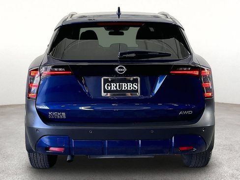 Certified 2025 Nissan Kicks SV w/ SV Premium Package AWD/4WD image 6