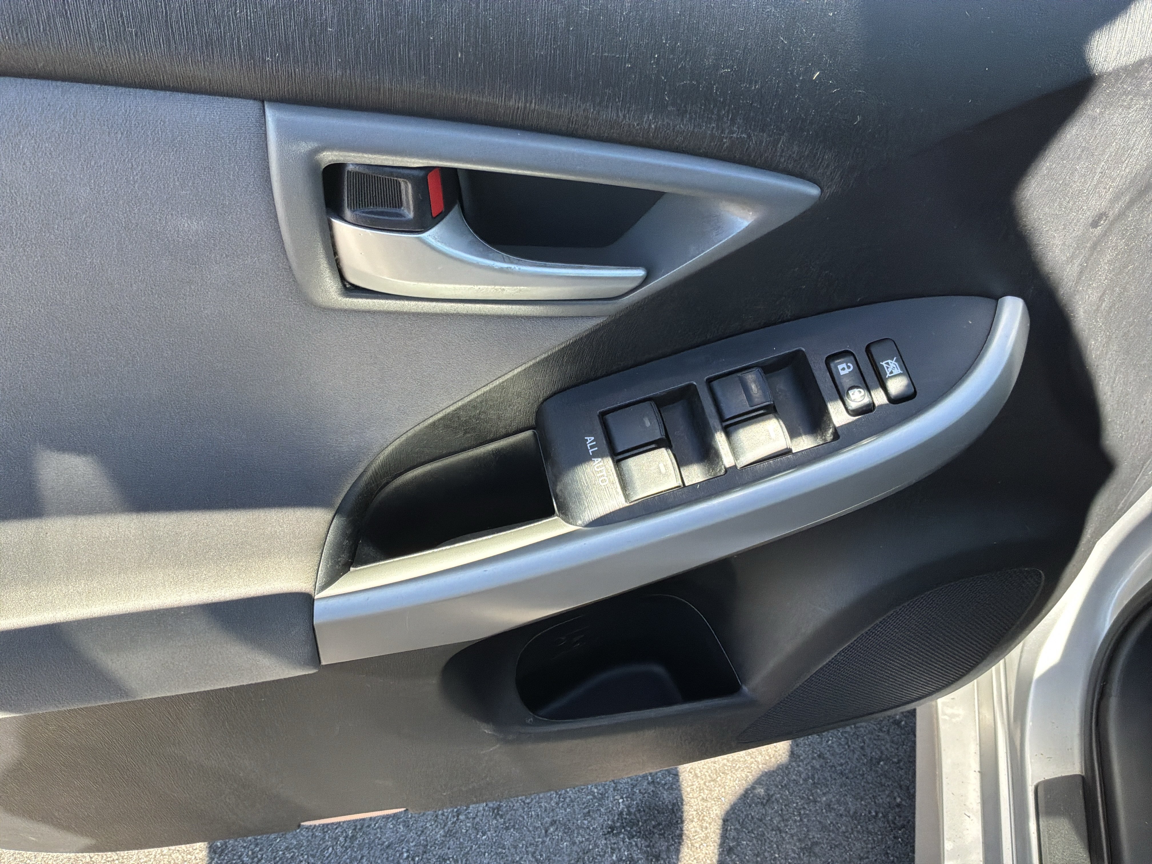 Used 2015 Toyota Prius Two FWD image 14