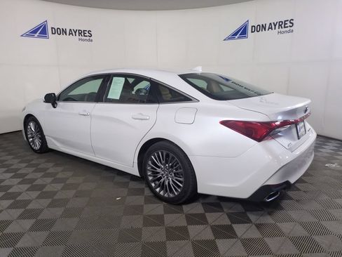 Used 2020 Toyota Avalon Limited w/ All Weather Liner Package FWD image 3
