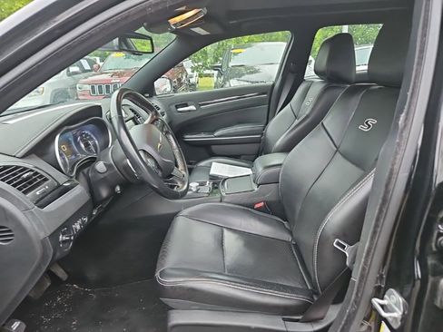 Used 2022 Chrysler 300 S w/ Comfort Group RWD image 15