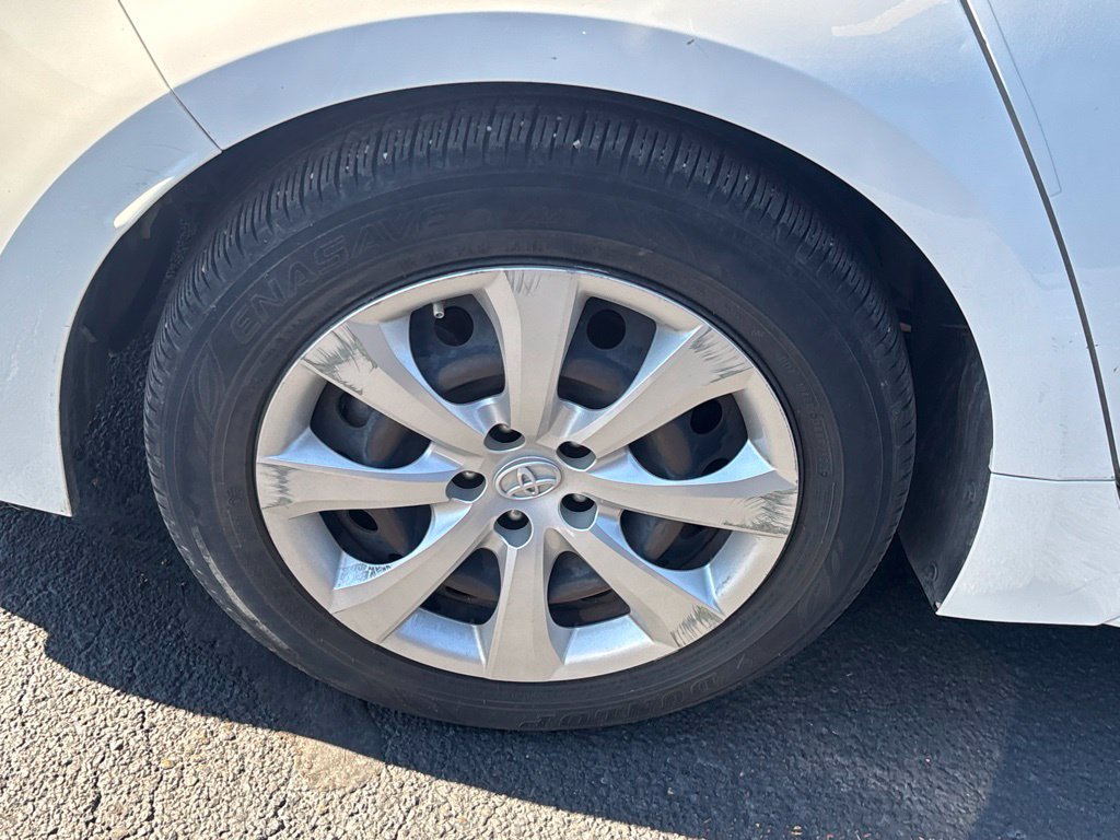 Used 2021 Toyota Corolla LE FWD image 8