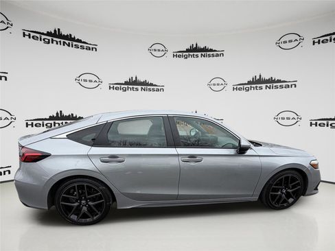 Used 2023 Honda Civic Sport Touring image 6