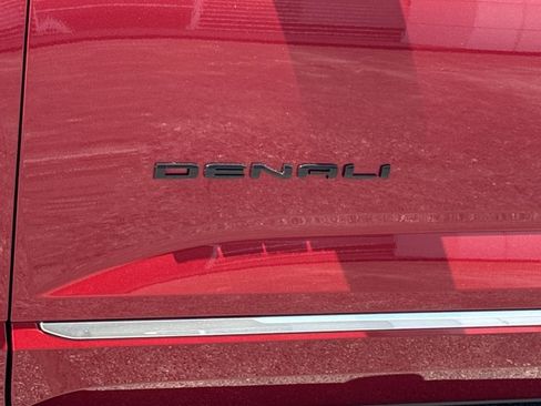 New 2026 GMC Terrain Denali w/ LPO, Black Badging Package AWD/4WD image 13