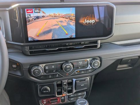 New 2026 Jeep Gladiator Mojave image 16