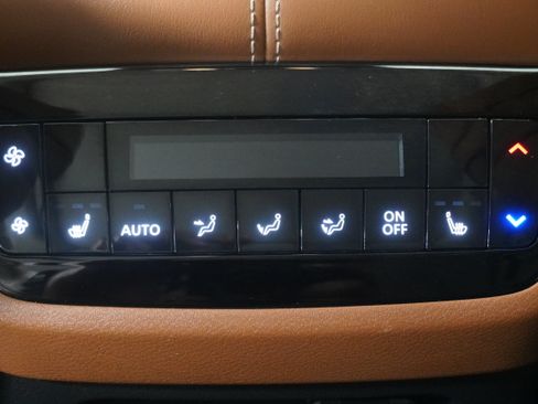 Used 2023 INFINITI QX60 Sensory w/ Vision Package AWD/4WD image 15