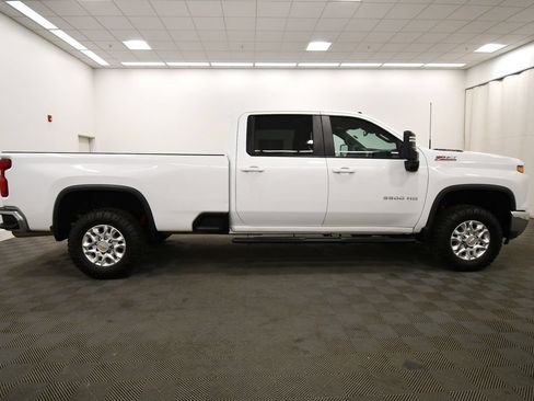 Used 2024 Chevrolet Silverado 3500 LT w/ Convenience Package AWD/4WD image 9