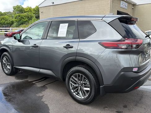 Used 2021 Nissan Rogue S FWD image 3