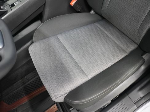 Used 2023 Nissan Rogue SV FWD image 11