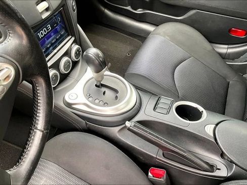 Used 2013 Nissan 370Z Coupe RWD image 13
