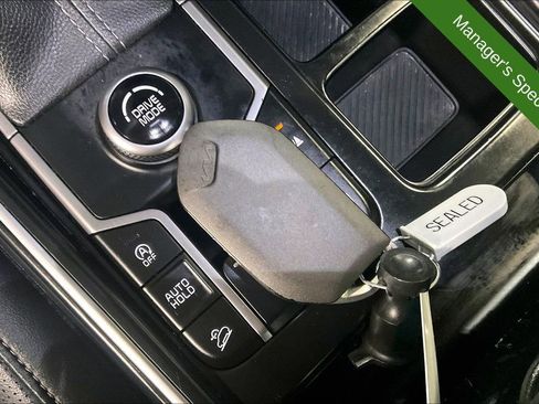 Used 2025 Kia Sorento S w/ Panoramic Sunroof Package FWD image 12