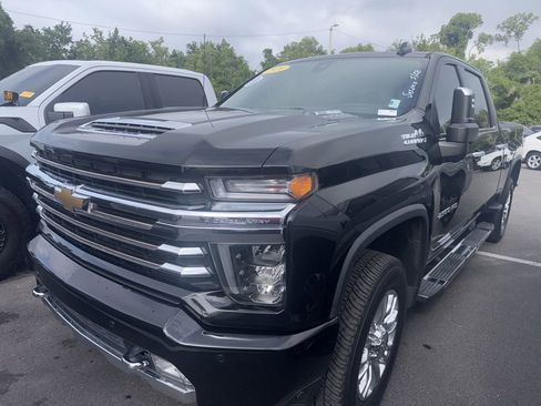 Used 2020 Chevrolet Silverado 2500 High Country w/ Z71 Off-Road Package AWD/4WD image 2