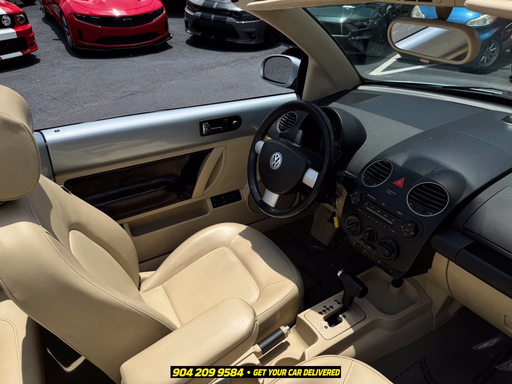 Used 2010 Volkswagen Beetle Convertible FWD image 28