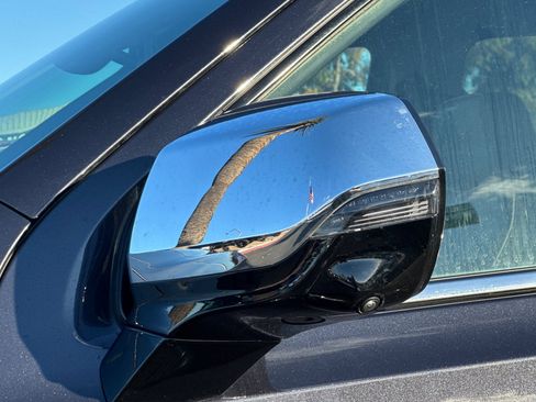 Used 2025 Chevrolet Suburban Premier image 55