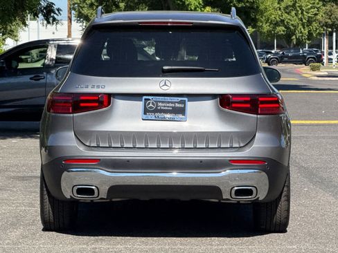 New 2026 Mercedes-Benz GLB 250 image 4