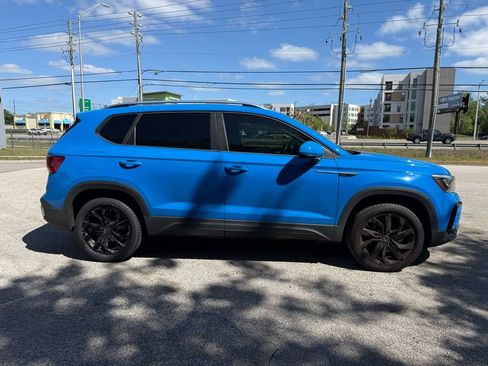 Used 2022 Volkswagen Taos SE image 7