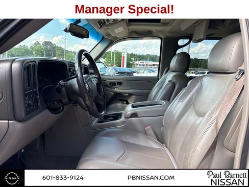 Used 2006 Chevrolet Tahoe Z71 w/ Z71 Preferred Equipment Group RWD image 18