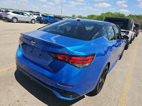 Used 2024 Nissan Sentra SR w/ SR Premium Package image 4