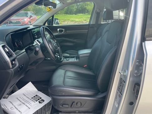 Used 2021 Kia Sorento S w/ Panoramic Sunroof Package FWD image 19