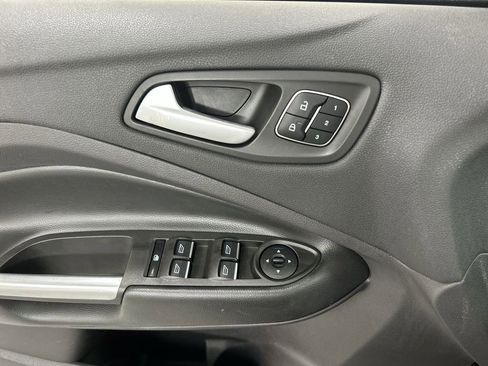 Used 2018 Ford Escape Titanium w/ Ford Safe & Smart Package AWD/4WD image 11