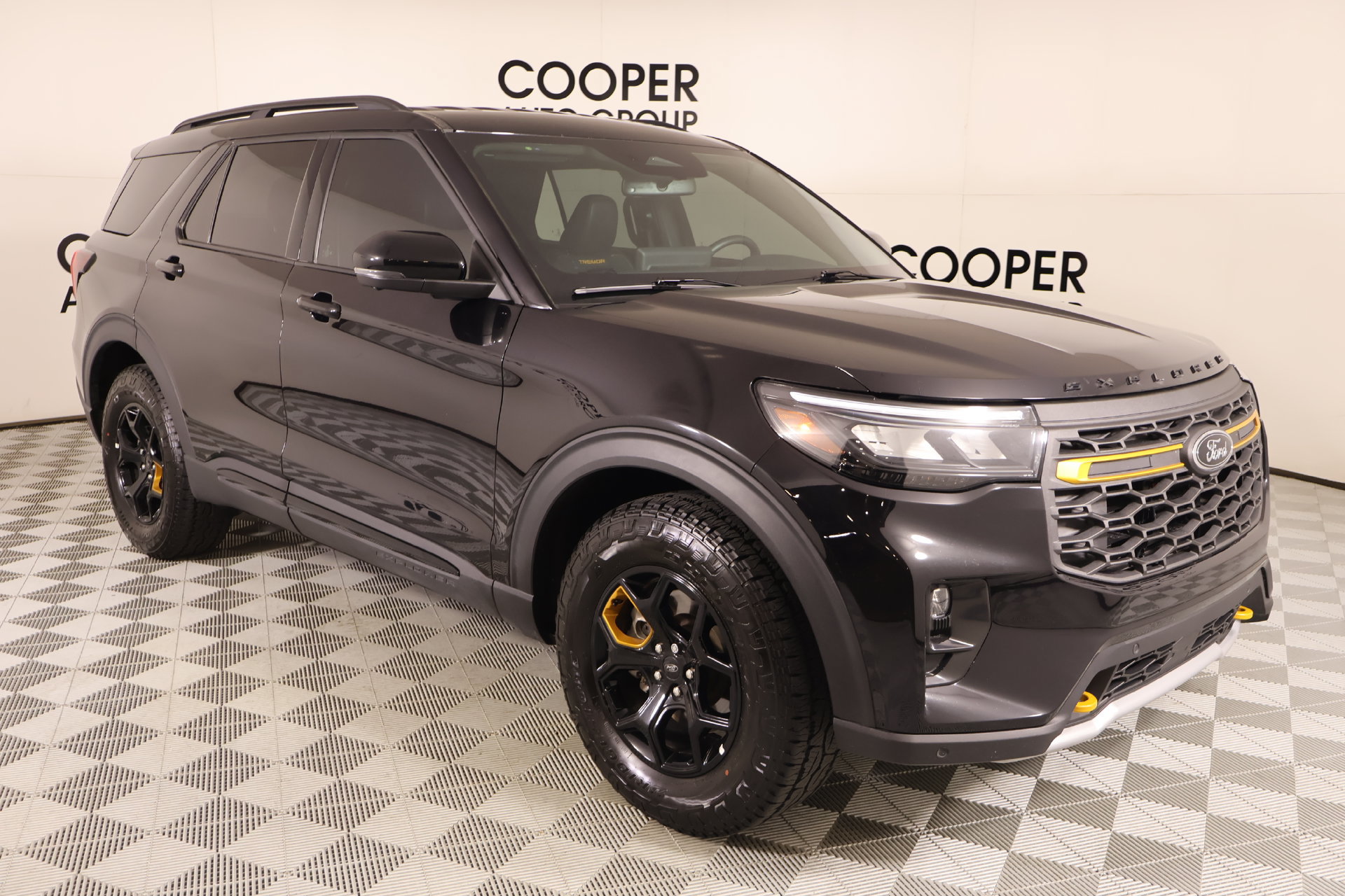 Used 2026 Ford Explorer Tremor w/ Tremor Convenience Package AWD/4WD image 1