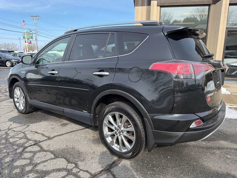 Used 2017 Toyota RAV4 Limited image 7