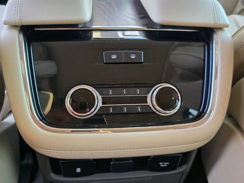 Used 2018 Lincoln Navigator Reserve w/ Technology Package AWD/4WD image 23