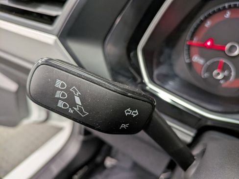 Used 2019 Volkswagen Jetta SE FWD image 18