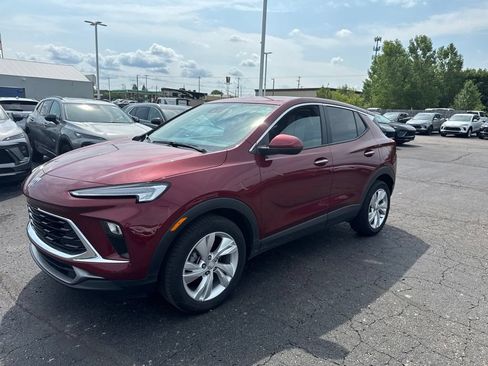 Used 2024 Buick Encore GX Preferred FWD image 5