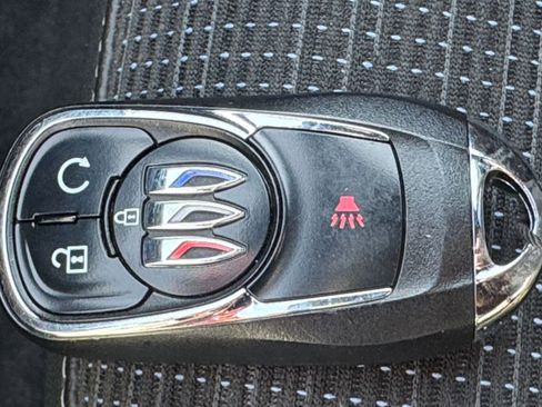 Used 2025 Buick Envista Preferred image 22