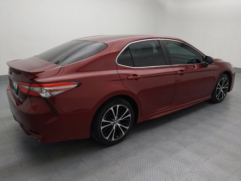 Used 2018 Toyota Camry SE w/ Moonroof Package image 10