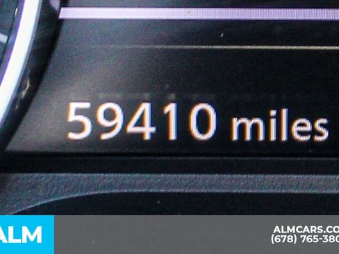 Used 2025 Nissan Rogue SV FWD image 38