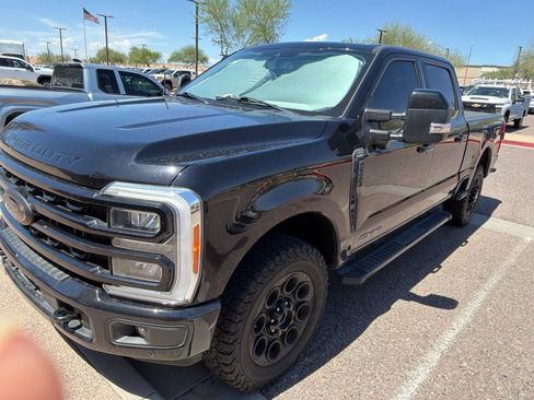 Used 2023 Ford F250 Lariat w/ Lariat Ultimate Package AWD/4WD image 1