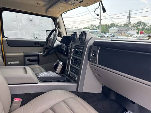 Used 2003 HUMMER H2 w/ Preferred Equipment Group AWD/4WD image 26