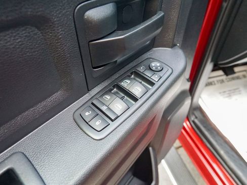 Used 2015 RAM 1500 Express AWD/4WD image 15