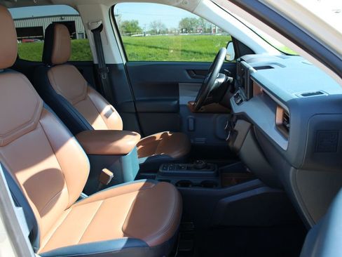 Used 2024 Ford Maverick Lariat image 8