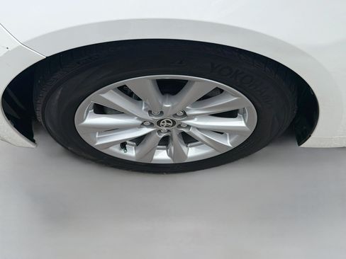 Used 2023 Toyota Corolla SE FWD image 33