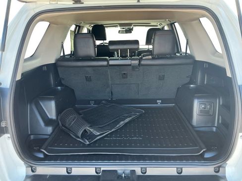 Used 2021 Toyota 4Runner Venture w/ Moonroof Package AWD/4WD image 22
