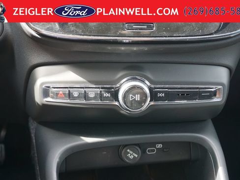 Used 2023 Volvo C40 P8 Recharge Plus AWD/4WD image 24