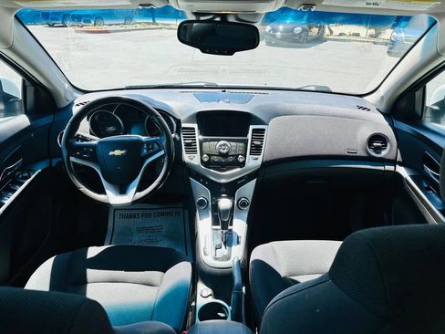 Used 2013 Chevrolet Cruze Eco FWD image 9