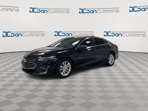Used 2017 Chevrolet Malibu LT FWD image 4