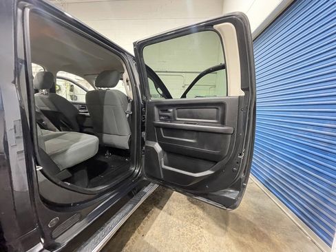 Used 2017 RAM 3500 Tradesman w/ Chrome Appearance Group image 27