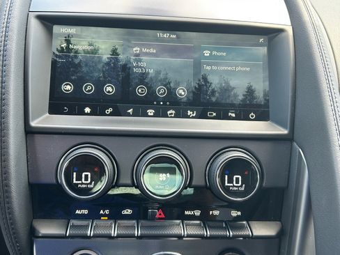 Used 2019 Jaguar F-TYPE Coupe RWD image 16
